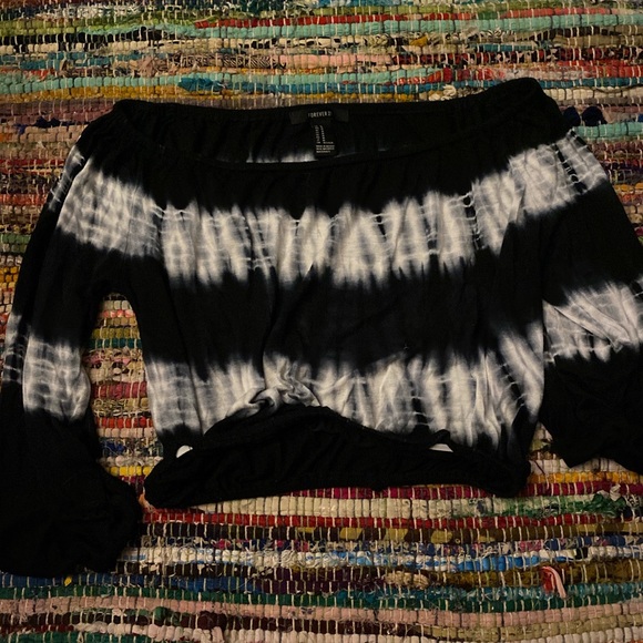 Tie dye shoulder-less shirt - Picture 2 of 4